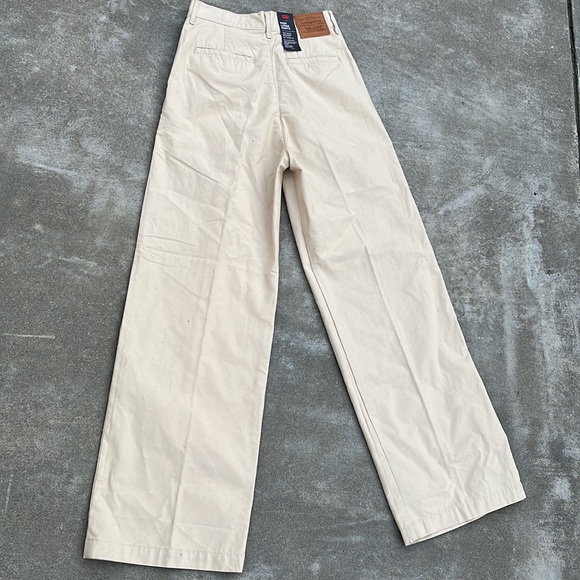 NWT Levi’s Premium Pleated High Loose Khaki Tan Pants - Picture 3 of 7